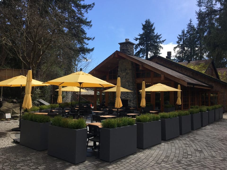 Outdoor seating area at Cliff House Restaurant