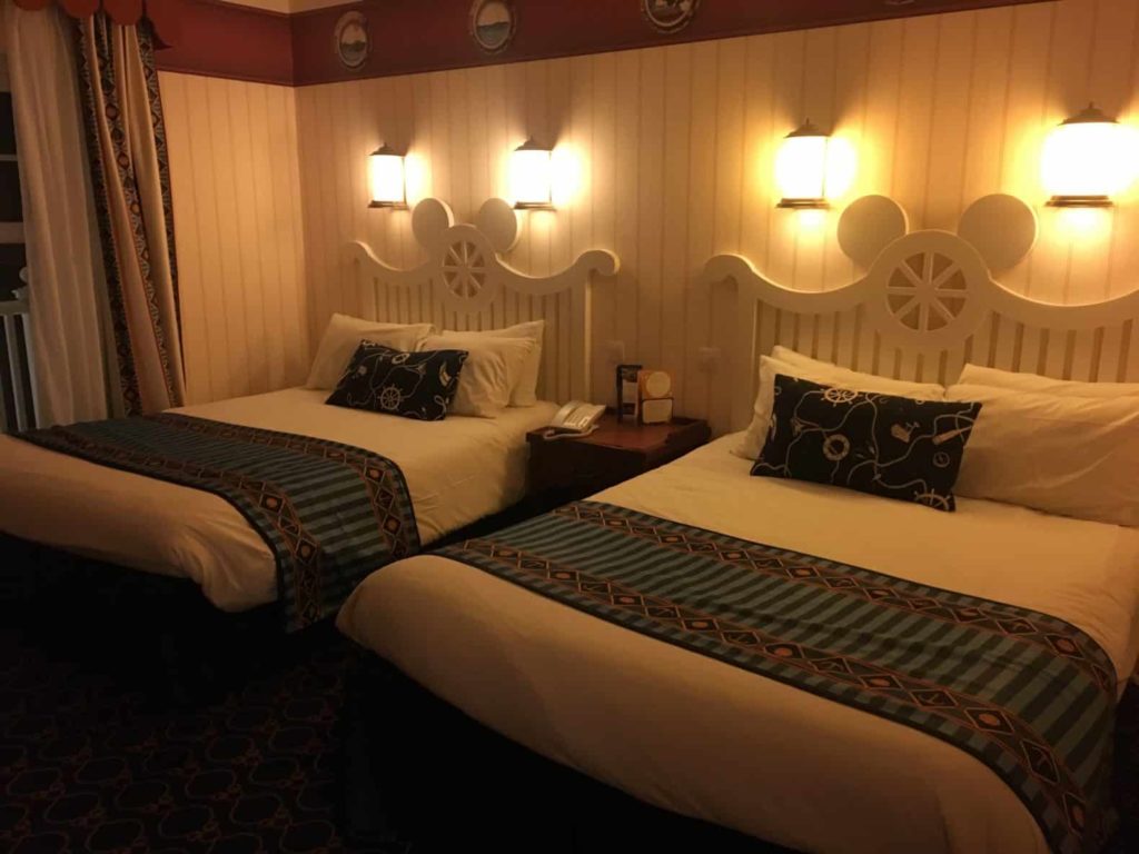 Disneyland Paris Newport Bay Hotel beds