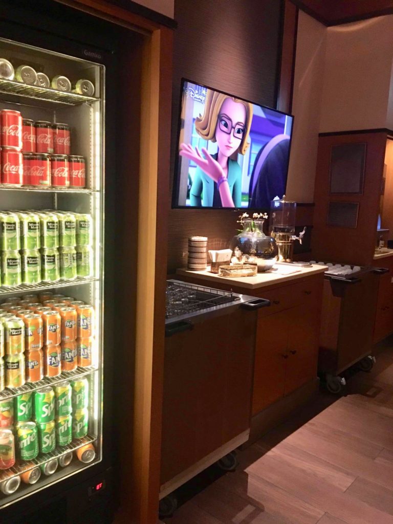 Disney Newport Bay Compass Club Lounge Drinks Station