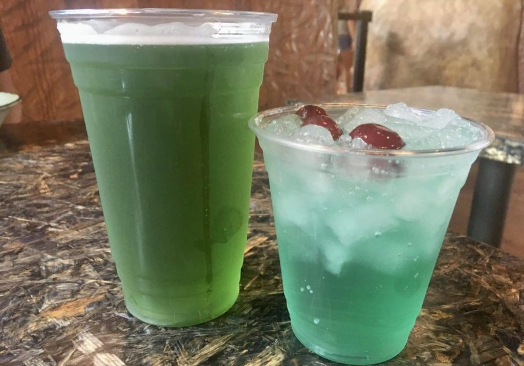 Satu'li Canteen Dreamwalker Sangria and Hawkes Grog Ale